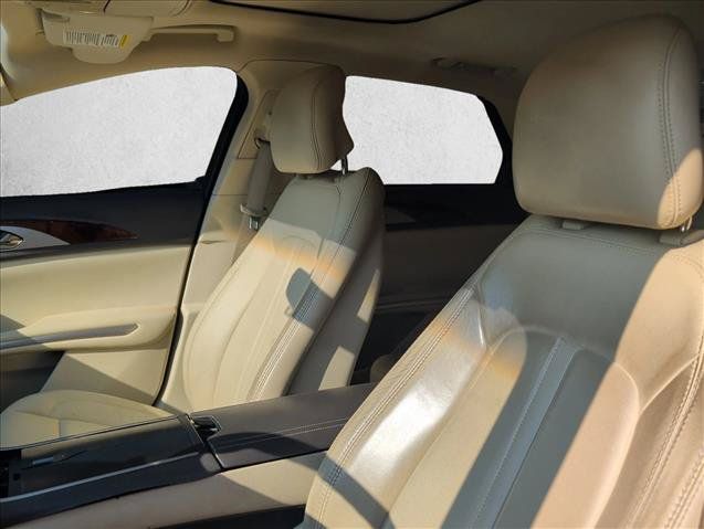 Used 2013 Lincoln MKZ FWD image 11