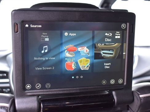 Used 2020 Chrysler Pacifica Limited w/ S Appearance Package FWD image 30