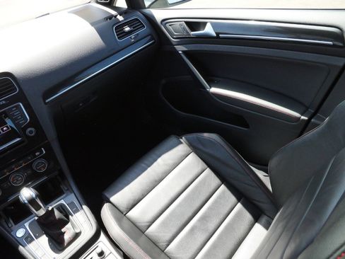 Used 2015 Volkswagen GTI Autobahn FWD image 11