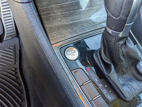 Used 2016 Volkswagen Passat 1.8T image 27