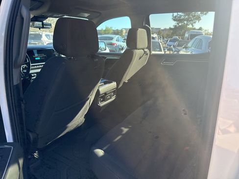 Used 2022 Chevrolet Silverado 1500 LT w/ Convenience Package II image 10