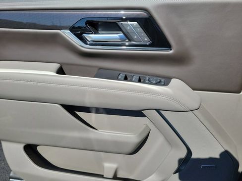 Used 2025 GMC Yukon XL Elevation w/ Elevation Premium Package image 30