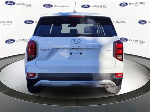 Used 2021 Hyundai Palisade SE image 4