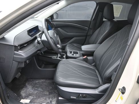 New 2025 Ford Mustang Mach-E Select image 19