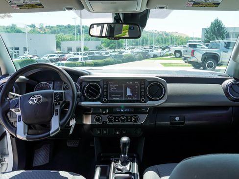 Certified 2022 Toyota Tacoma SR5 w/ Technology Package AWD/4WD image 30