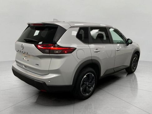 Certified 2025 Nissan Rogue SV image 3