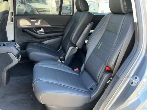 New 2026 Mercedes-Benz GLS 450 4MATIC image 23