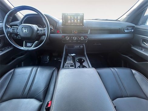 Used 2023 Honda Pilot TrailSport image 10