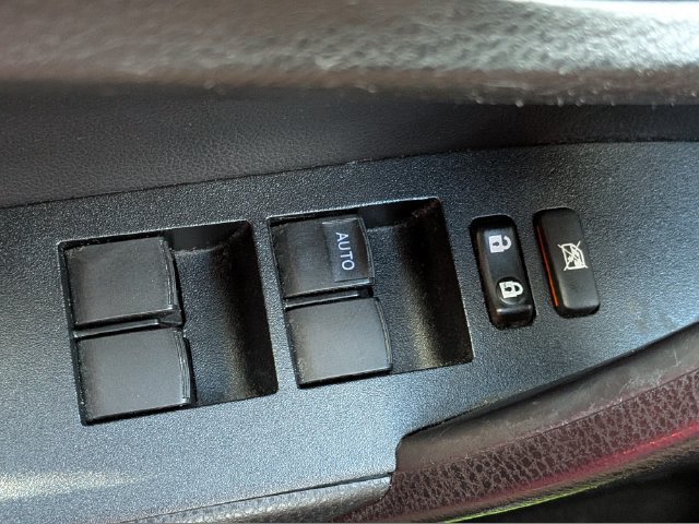 Used 2017 Toyota Corolla XSE FWD image 23