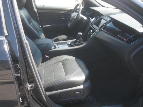 Used 2013 Ford Taurus Limited image 20