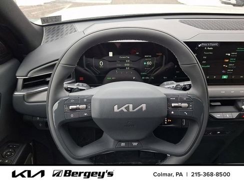 New 2026 Kia EV9 Land w/ Nightfall Edition Package AWD/4WD image 18