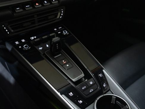 Certified 2021 Porsche 911 Carrera RWD image 21