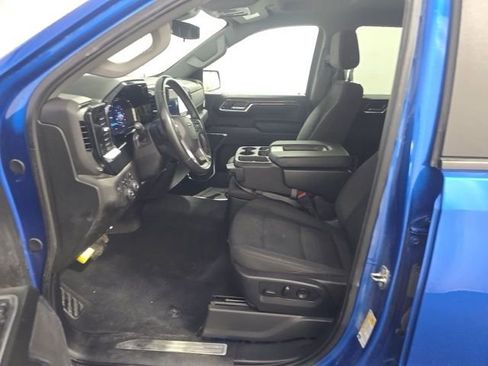 Used 2024 Chevrolet Silverado 1500 RST AWD/4WD image 7