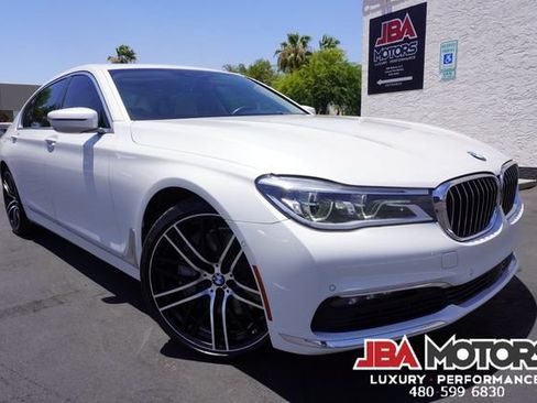 Used 2018 BMW 750i RWD image 90