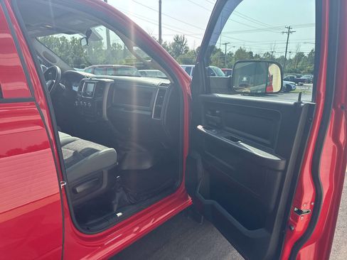 Used 2019 RAM 1500 Tradesman image 12