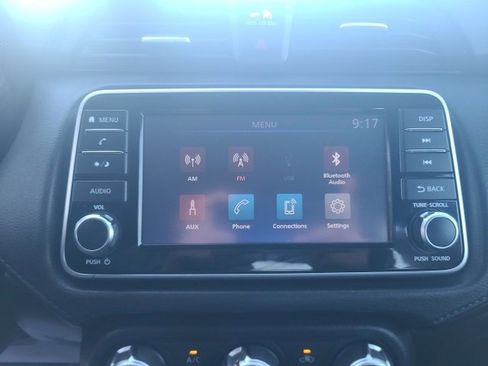 Used 2020 Nissan Versa S image 26