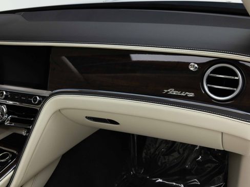 Used 2024 Bentley Flying Spur Azure AWD/4WD image 36