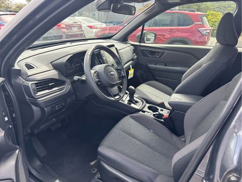 Used 2025 Subaru Forester Premium AWD/4WD image 11