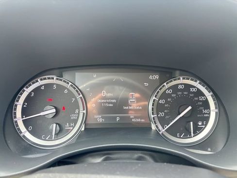 Used 2022 Toyota Highlander XLE AWD/4WD image 15