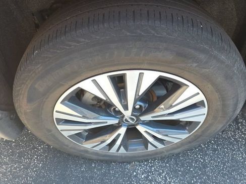 Certified 2022 Nissan Rogue SV AWD/4WD image 6