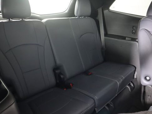 Used 2022 Buick Enclave Essence w/ Experience Buick Package image 36