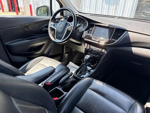 Used 2019 Buick Encore Essence AWD/4WD image 18