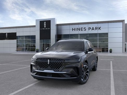 New 2026 Lincoln Nautilus Reserve AWD/4WD image 2