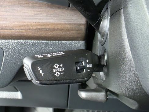 Used 2024 Audi Q5 2.0T Premium AWD/4WD image 29