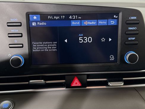 Used 2023 Hyundai Elantra Blue image 17