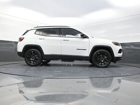 New 2026 Jeep Compass Latitude image 26