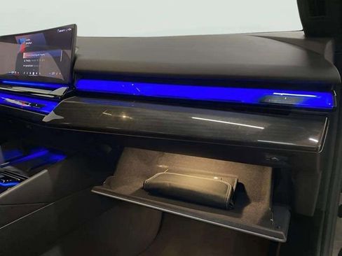 Used 2025 BMW i5 eDrive40i image 77