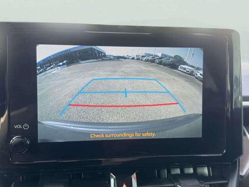 Used 2025 Toyota Corolla LE FWD image 31