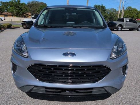 Used 2022 Ford Escape SE w/ SE Sport Appearance Package FWD image 9