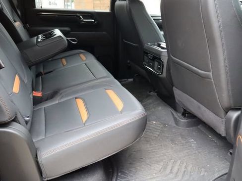 Used 2025 GMC Sierra 2500 AT4 w/ AT4 Premium Plus Package AWD/4WD image 18