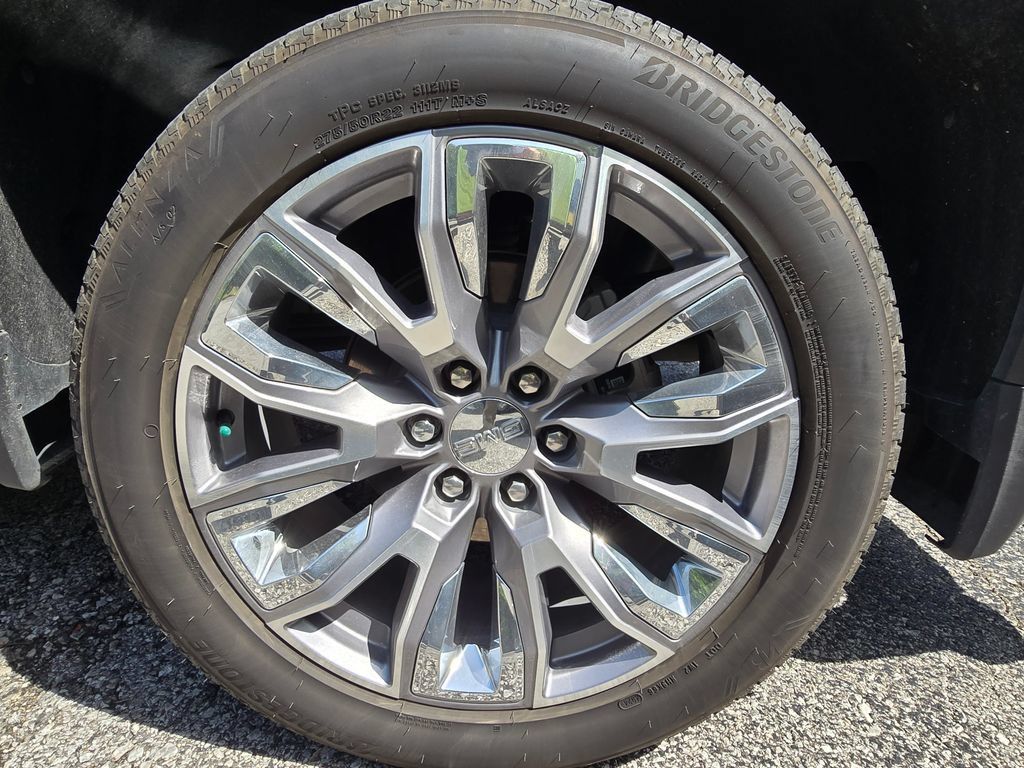 Used 2025 GMC Sierra 1500 Denali AWD/4WD image 18