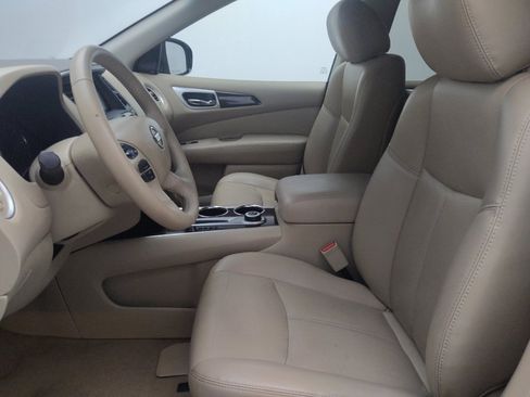 Used 2015 Nissan Pathfinder SL w/ Trailer Tow Package FWD image 17