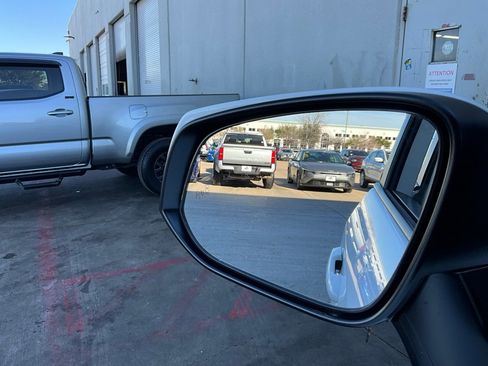 Used 2025 Toyota RAV4 XLE image 19