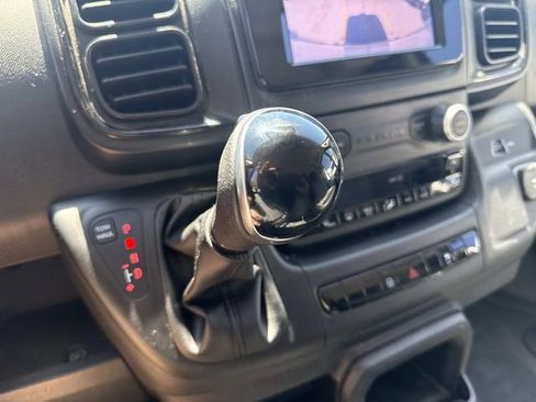 Used 2025 RAM ProMaster 2500 w/ Convenience Group FWD image 28