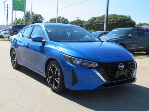 Used 2025 Nissan Sentra SV image 4