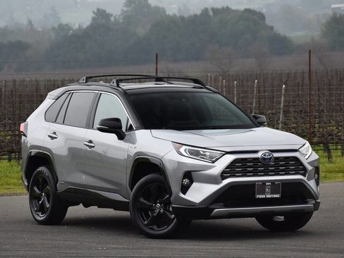 Used 2021 Toyota RAV4 XSE image 1