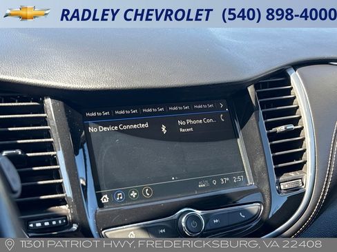 Used 2019 Chevrolet Trax LT w/ LT Convenience Package image 12