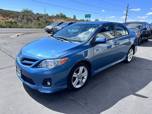 Used 2013 Toyota Corolla S w/ Premium Pkg FWD image 2