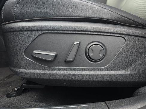 Certified 2025 Kia Sportage EX image 24