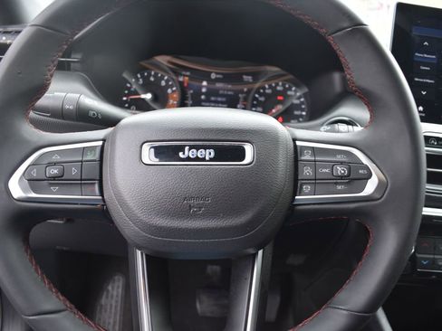 Used 2024 Jeep Compass Trailhawk AWD/4WD image 13