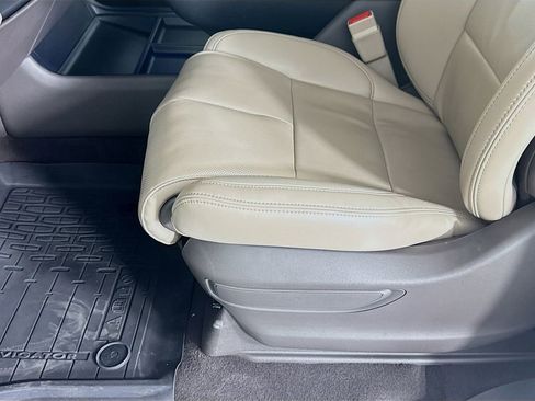 Used 2024 Lincoln Navigator Premiere image 20