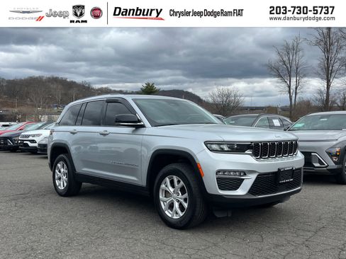 Certified 2023 Jeep Grand Cherokee Limited image 1