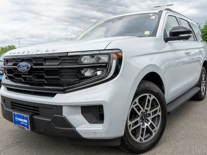 Used 2025 Ford Expedition Active