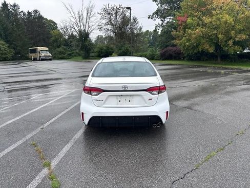 Used 2024 Toyota Corolla SE FWD image 4
