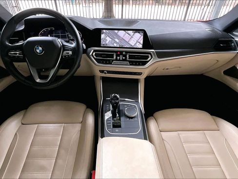 Used 2021 BMW 430i Coupe w/ Premium Package image 15