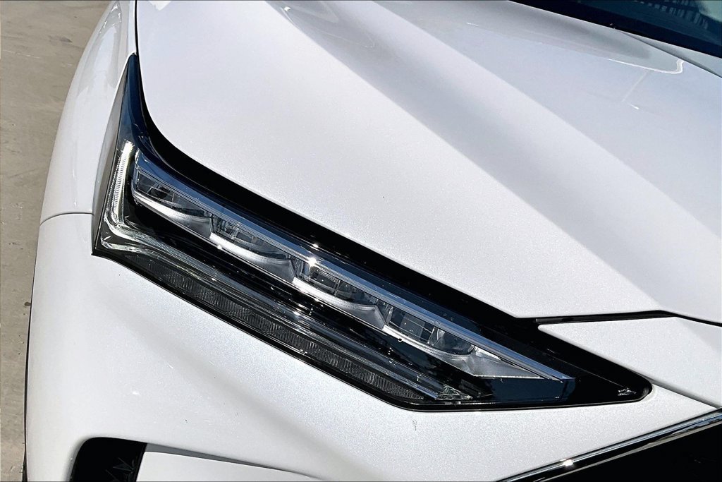 Used 2026 Acura MDX w/ Technology Package FWD image 34